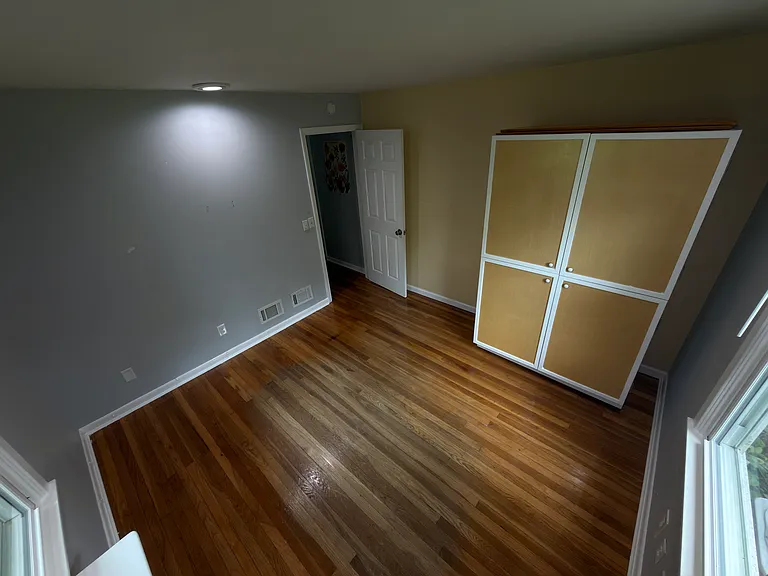 392 Riddle Rd #3 — Photo 3