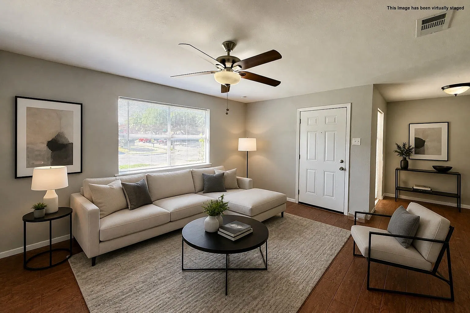 3 bed, 981 sqft, $1,800 — Photo 3
