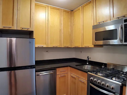 Rented by Corcoran | media 21