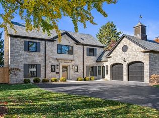 1041 Pawnee Rd, Wilmette, IL 60091