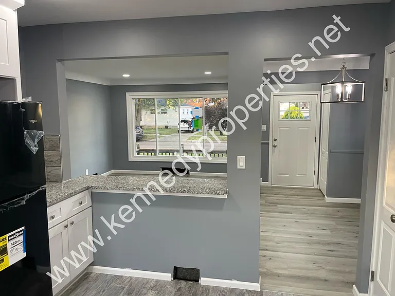 29781 Rosemont St — Photo 2
