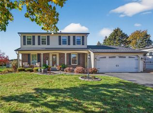 71 Pinebrook Dr, Rochester, NY 14616