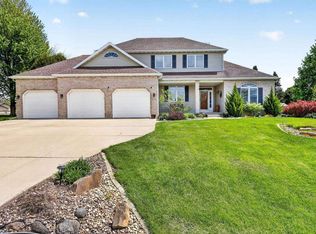 2729 Northwynde Passage, Sun Prairie, WI 53590