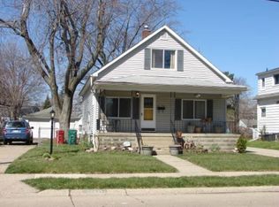 22835 Grove Ave, Eastpointe, MI 48021