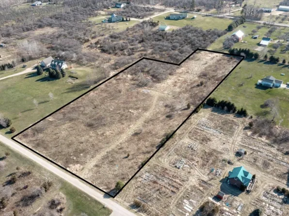 Rolling Hills Dr, Fennville, MI 49408