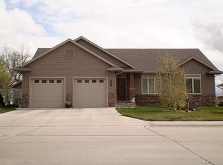 4015 Craig Dr, Grand Island, NE 68803