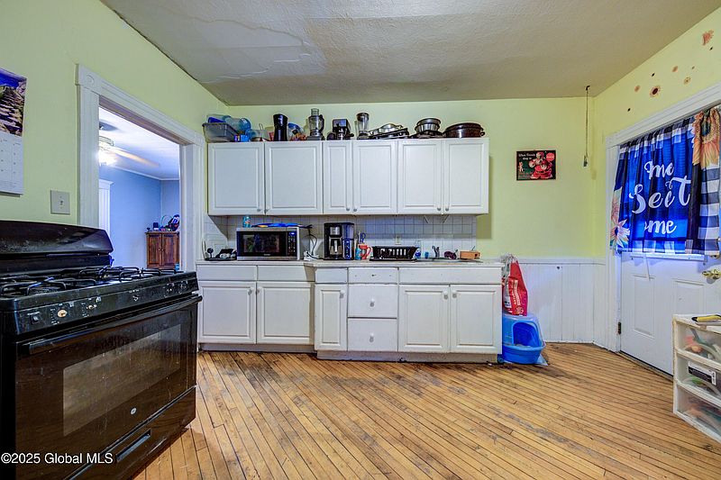 3rd image of 314 E Main Street