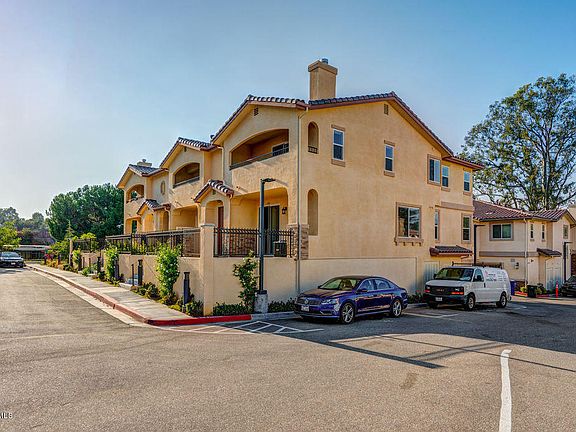 3rd image of 353 Newbury Vista Ln