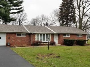 2034 Burr Oaks Dr, Toledo, OH 43613