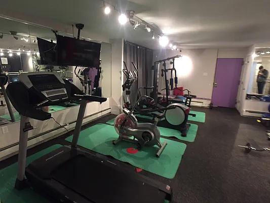 Rented by Evergreen Apartments BK | media 30