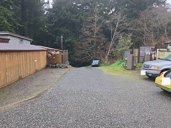4th image of 4092 Excelsior Rd