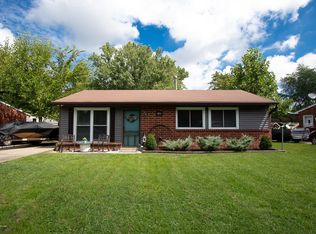 411 Glengarry Dr, Fairdale, KY 40118