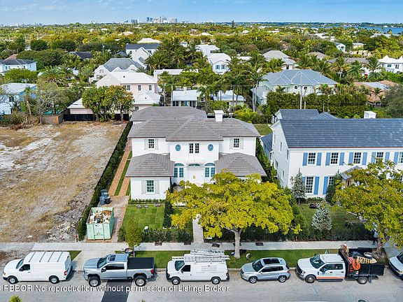 4th image of 233 Seville Rd