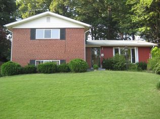 5700 Vassar Dr, College Park, MD 20740