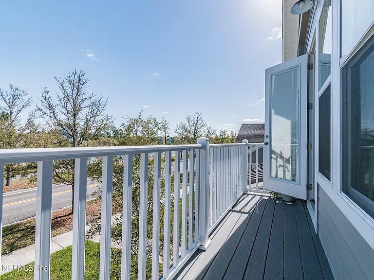 60 Seastar Ct — Photo 2