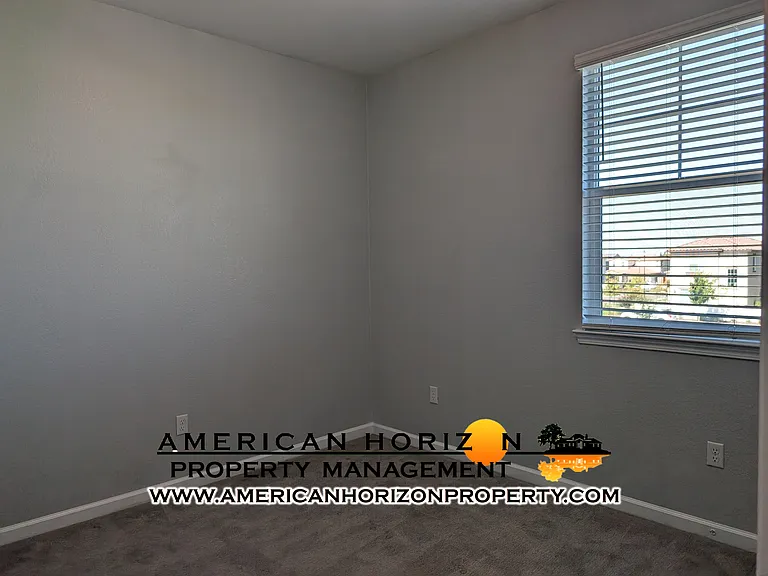 6416 Campus Pkwy — Photo 20