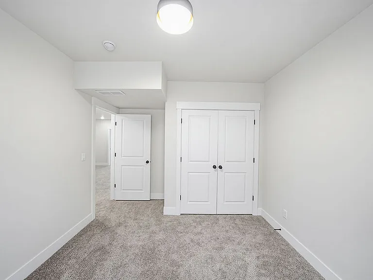 445 E River Ln — Photo 55