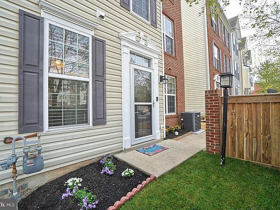 3rd image of 109 Twin Eagle Ct