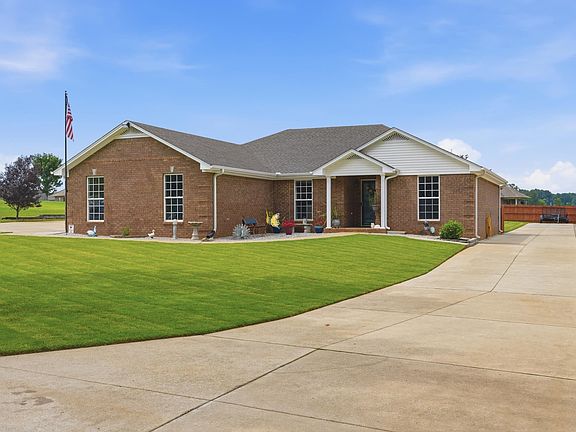 4th image of 1654 County Road 393