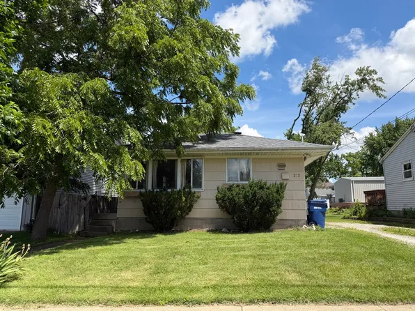 212 E Kansas St, Elburn, IL 60119