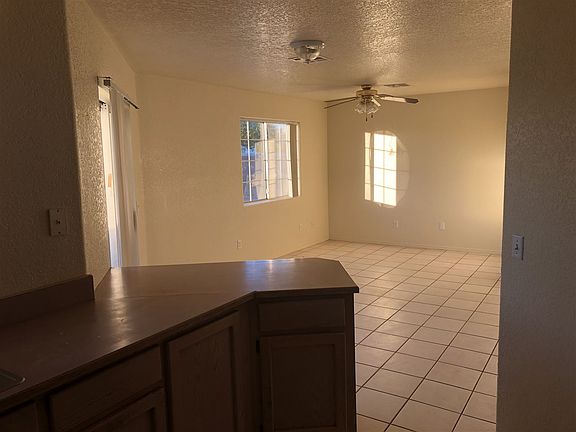 4th image of 1573 E D St