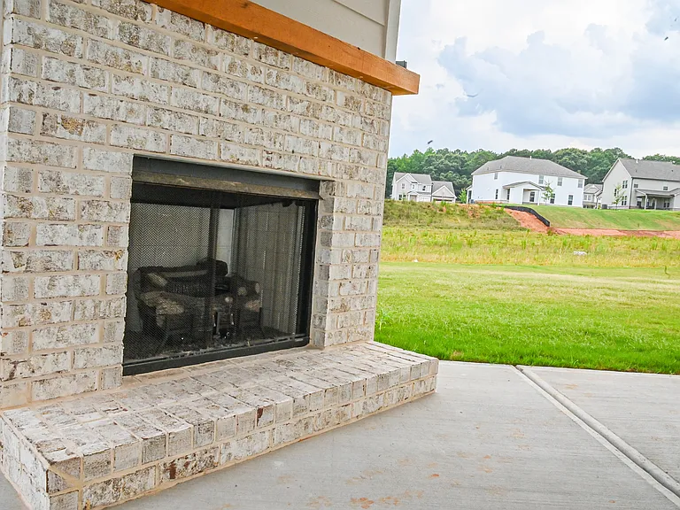 628 Sidney Ct — Photo 97