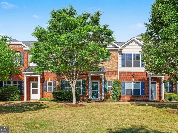 2818 Village Trce, East Pt, GA 30344