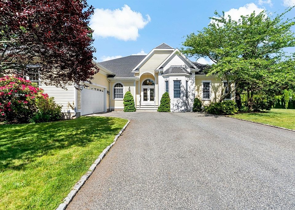 1st image of 19 Azalea Dr