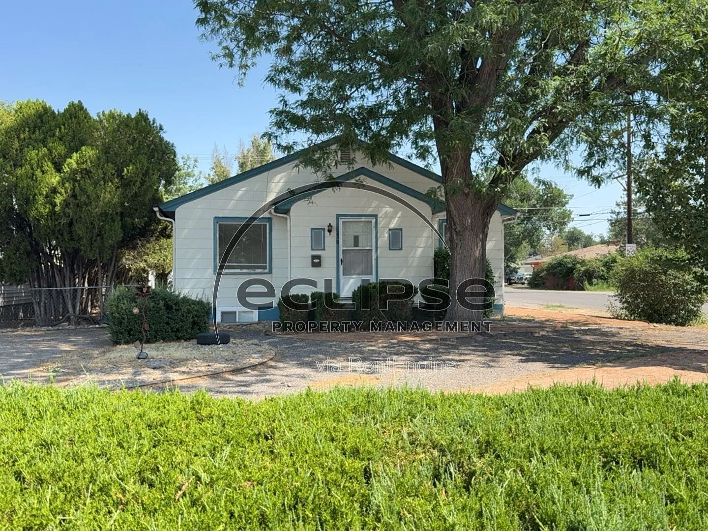 4 bed, 2.0 bath, 1500 sqft, $2,600 — Photo 1