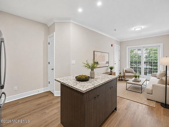5th image of 112 Brighton Ave #2B