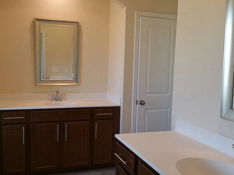 1905 Birdhouse Ln — Photo 6
