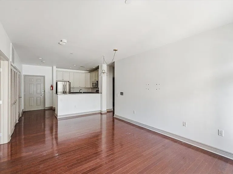 7400 River Rd #217 — Photo 4