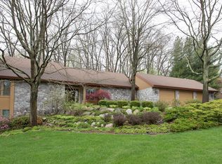 6749 Forest Valley Dr SE, Grand Rapids, MI 49546