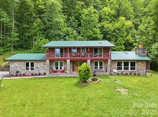 570 Rugged Top Rd, Waynesville, NC 28785