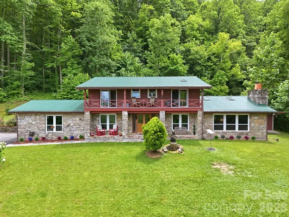 570 Rugged Top Rd, Waynesville, NC 28785