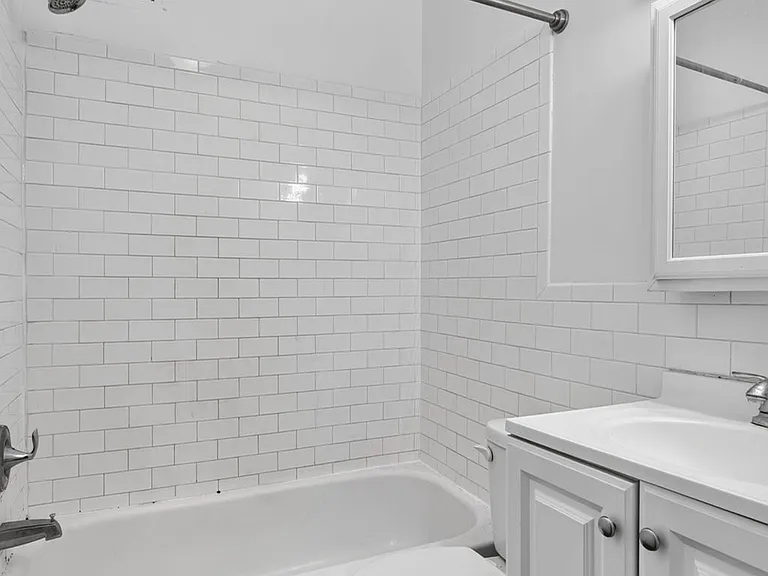 971 1st Ave #4A — Photo 11