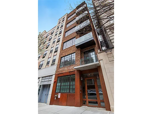 Sold by Douglas Elliman | media 26