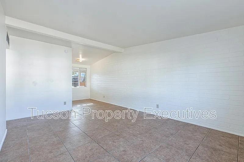 1 bed, 1.0 bath, 612 sqft, $900 — Photo 3