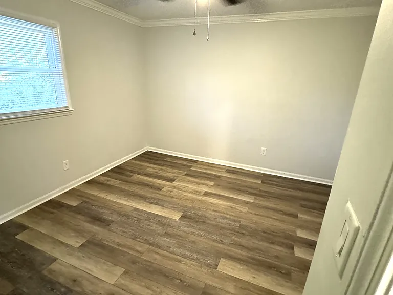 434 E Jennings St — Photo 11