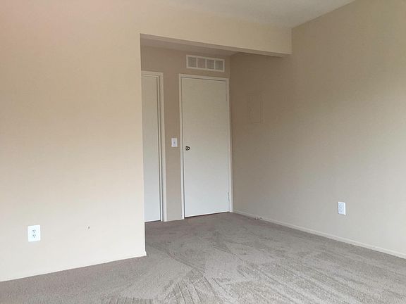 4th image of 250 Village Green Blvd APT 205