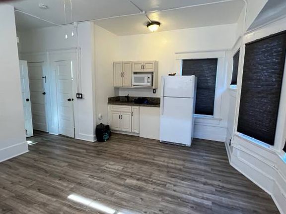 3rd image of 1134 11th Ave #8