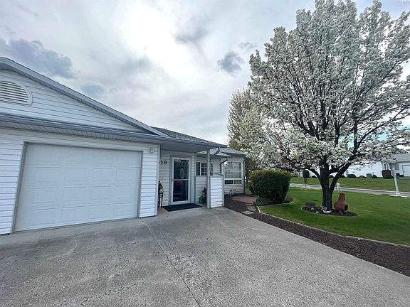 2nd image of 1519 SE Footloose Dr