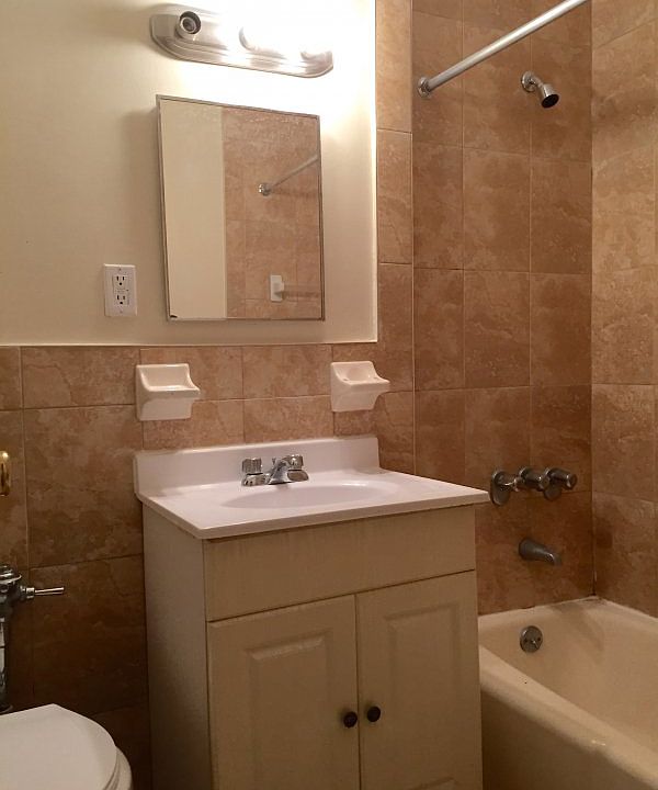2nd image of 164 W 141st St APT 1L
