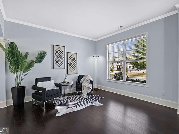 4th image of 3845 Alden Pl