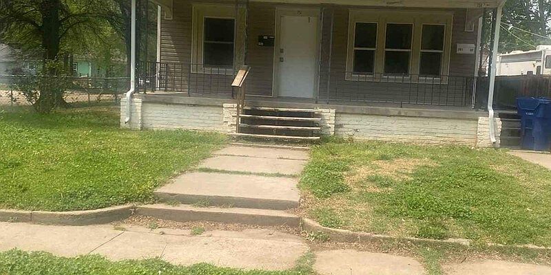 1st image of 751 S Pattie St