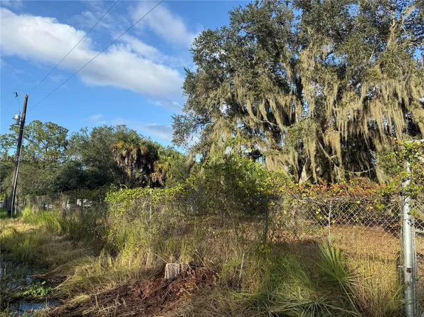 225 S Sendero St, Clewiston, FL 33440