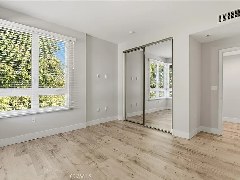 5820 La Mirada Ave #302 — Photo 24