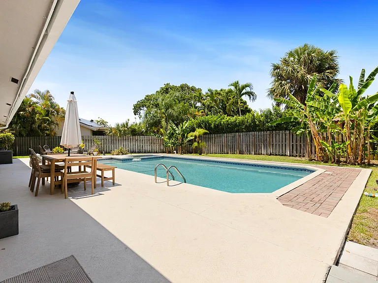 4114 Bay Laurel Way — Photo 16