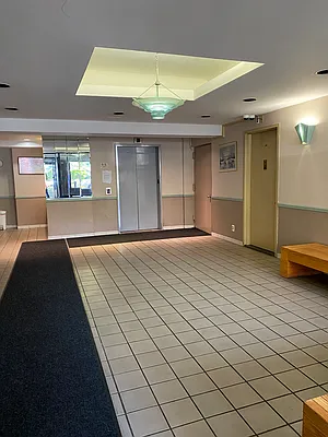 Rented by 18 REALTY | media 24