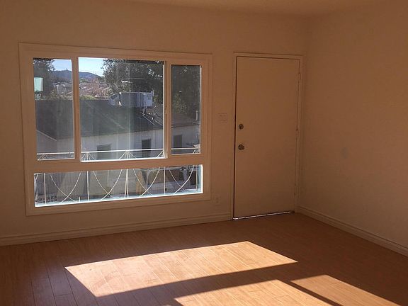 4th image of 2806 Piedmont Ave APT B